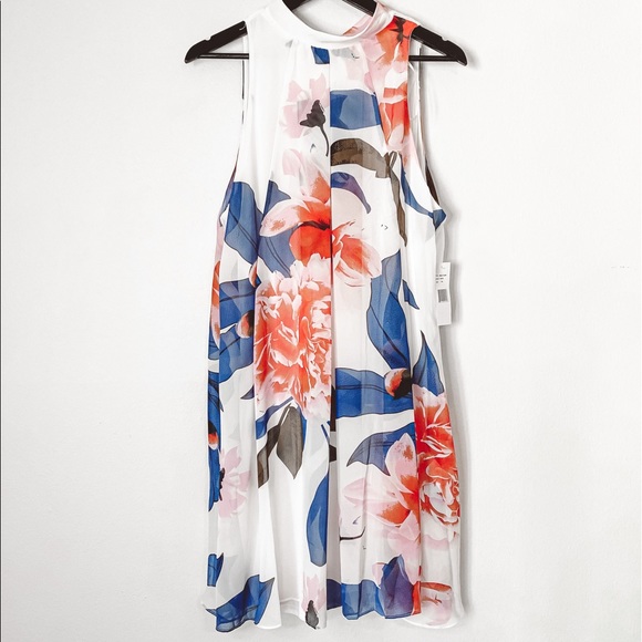 Signature by Robbie Bee Dresses & Skirts - NWT Flower Halter Dress